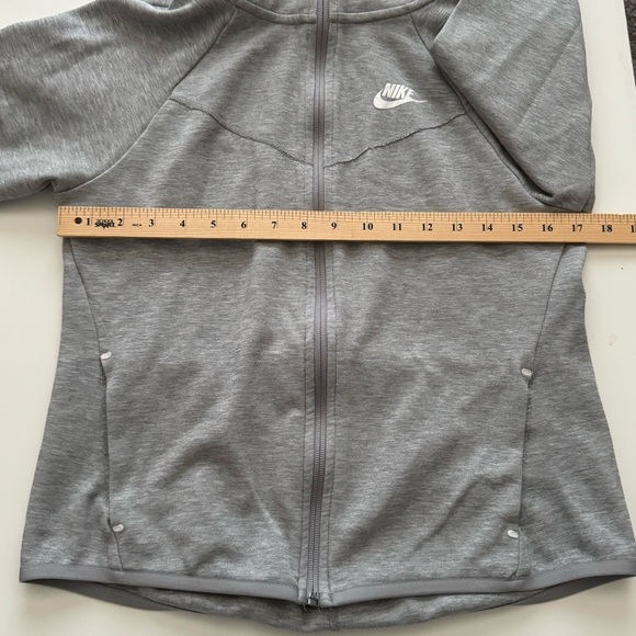 Nike Sportswear Tech Fleece Windrunner Full Zip Hooded Jacket Women’s size small - Picture 5 of 12